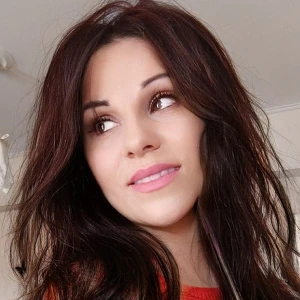 Geanina M. - Καθηγήτρια Ισπανικών στο instateacher.gr