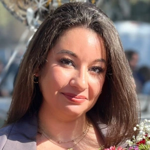 Αξαρλή Νίκη  - Καθηγήτρια Χημείας στο instateacher.gr