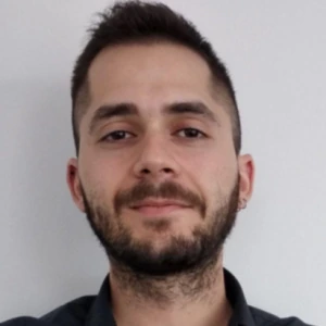 Πατεράκης Γιώργος - Καθηγητής Αρχαίων Ελληνικών από Μετάφραση στο instateacher.gr