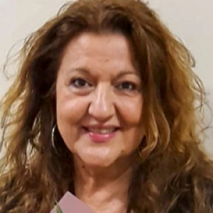 Μαχαιριανάκη Χαρά - Καθηγήτρια Αγγλικών στο instateacher.gr