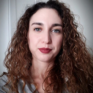 Στέλλα Τ. - Καθηγήτρια Κινεζικών στο instateacher.gr