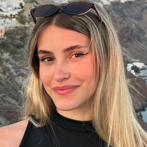 Θωμάτου Δανάη - Καθηγήτρια Μαθηματικών στο instateacher.gr