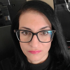 Καλογεροπούλου Ειρήνη - Καθηγήτρια Αρχαίων Ελληνικών στο instateacher.gr