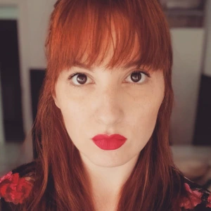 Αϊβαλάκι Στεφανία - Καθηγήτρια Photoshop στο instateacher.gr