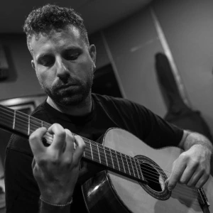 Ζησόπουλος Γιάννης - Δάσκαλος Κιθάρας στο instateacher.gr