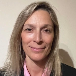 Τσούτσα Σταυρούλα - Καθηγήτρια Αγγλικών στο instateacher.gr