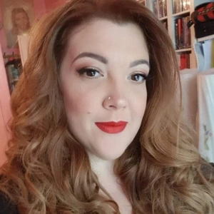 Καρρά Δήμητρα - Καθηγήτρια Χημείας στο instateacher.gr