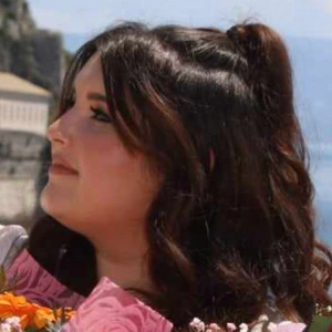 Ηλιοπούλου Αντωνία - Καθηγήτρια Έκθεσης στο instateacher.gr