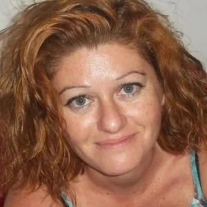 Λιοπύρη Γιούλη - Καθηγήτρια Αγγλικών στο instateacher.gr