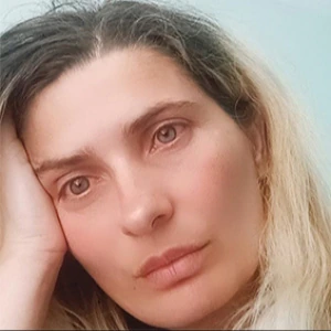 Τομάζου Ειρήνη - Καθηγήτρια Αγγλικών στο instateacher.gr