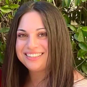 Μαθιόζογλου Κωνσταντίνα - Καθηγήτρια Ελληνικών σε ξένους στο instateacher.gr