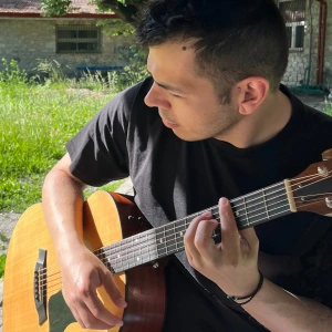 Μπουτσιούλης Κωνσταντίνος - Δάσκαλος Ηλεκτρικής Κιθάρας στο instateacher.gr