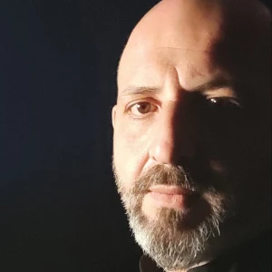 Ναυρούζογλου Ιορδάνης - Δάσκαλος Σχεδίου Κόμικ στο instateacher.gr