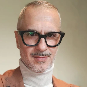  Καθάριος Θανάσης  - Καθηγητής Αγγλικών στο instateacher.gr