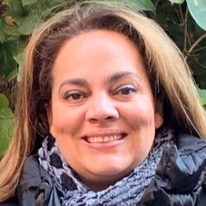 Alinda Levi - Καθηγήτρια Αγγλικών στο instateacher.gr