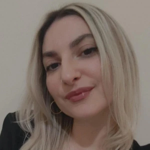 Σερέτη Κατερίνα - Καθηγήτρια Νεοελληνικής Λογοτεχνίας στο instateacher.gr