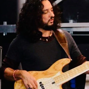 Αναγνωστόπουλος  Μάνος - Δάσκαλος Αυτοσχεδιασμού στο instateacher.gr