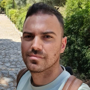 Λιώρης Χαράλαμπος - Καθηγητής Μαθηματικών στο instateacher.gr