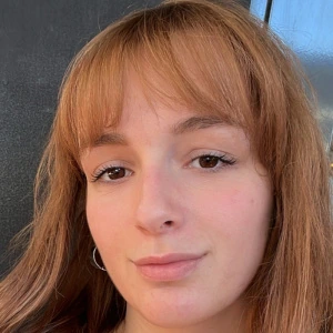 Τσιάλτα Ζωή - Καθηγήτρια Γερμανικών στο instateacher.gr