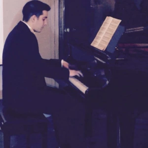 Ρωμηός Γιώργος - Δάσκαλος Μουσικής Θεωρίας στο instateacher.gr