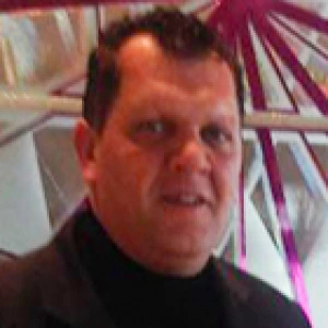 Bennet Alex - Καθηγητής Αγγλικών στο instateacher.gr