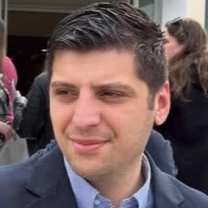 Βούζας Λάζαρος - Καθηγητής Φυσικής στο instateacher.gr