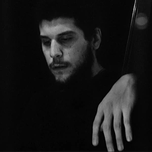 Παπανικολάου  Λάμπρος - Δάσκαλος Κοντραμπάσο στο instateacher.gr