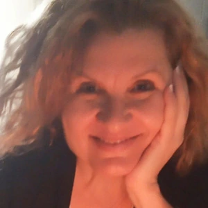 Βασδέκη Βικτωρία  - Καθηγήτρια Αγγλικών στο instateacher.gr