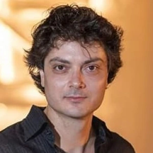 Κουτσουμπίδης Χρόνης - Δάσκαλος Μουσικής Θεωρίας στο instateacher.gr