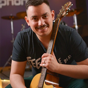 Φυρογένης Κώστας - Δάσκαλος Αυτοσχεδιασμού στο instateacher.gr