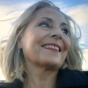 Περιστεράκη Κάτια - Καθηγήτρια Γαλλικών στο instateacher.gr