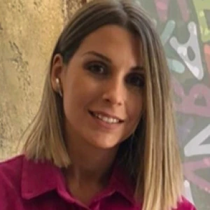 Καπότη Έφη - Καθηγήτρια Αγγλικών στο instateacher.gr