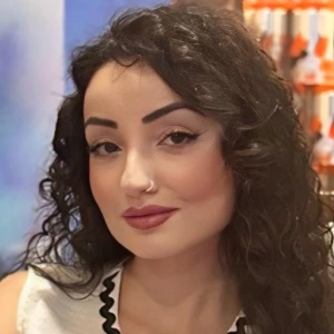 Χριστοδούλου Αικατερίνη  - Καθηγήτρια Ελληνικής Λογοτεχνίας στο instateacher.gr