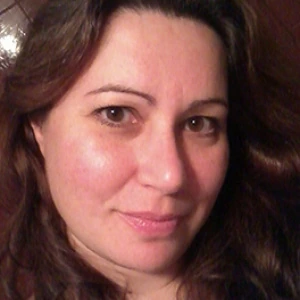 Αφεντόγλου Γαρυφαλλιά - Καθηγήτρια Αγγλικών στο instateacher.gr