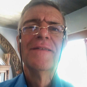 Ζήβας Γιάννης - Καθηγητής Ρωσικών στο instateacher.gr