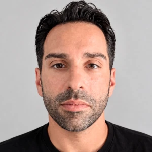 Κόλλης Θωμάς - Καθηγητής Αραβικών στο instateacher.gr