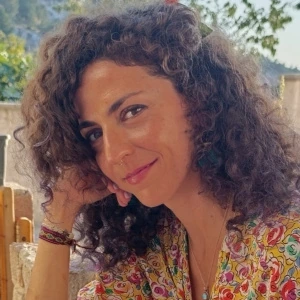 Καραγιάννη Ελβίρα - Καθηγήτρια Αγγλικών στο instateacher.gr