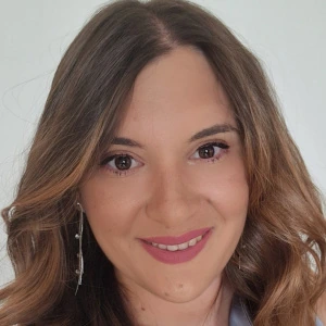 Δεϊρμεντζόγλου Σόνια - Καθηγήτρια Νέων Ελληνικών στο instateacher.gr