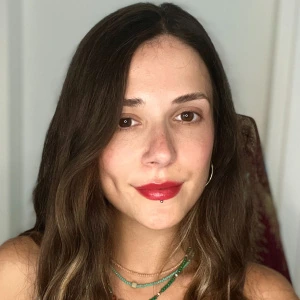 Ελίνα Τ. - Καθηγήτρια Αγγλικών στο instateacher.gr