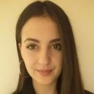 Αδάμ Ελένη - Καθηγήτρια Φυσικής στο instateacher.gr