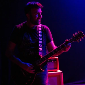 Δαρδαμάνης Βασίλειος - Δάσκαλος Ηλεκτρικής Κιθάρας στο instateacher.gr