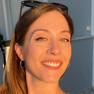 Καραντζίνη Ελεάννα - Καθηγήτρια Αρχαίων Ελληνικών στο instateacher.gr