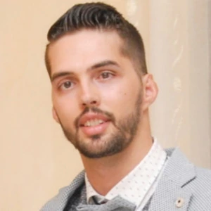 Κωνσταντίνου Λευτέρης - Καθηγητής Αρχαίων Ελληνικών από Μετάφραση στο instateacher.gr