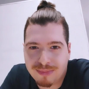 Παπαναγιώτου Νίκος - Καθηγητής Πληροφορικής στο instateacher.gr