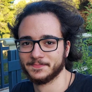 Παρασκάκης Σπύρος - Καθηγητής Νέων Ελληνικών στο instateacher.gr