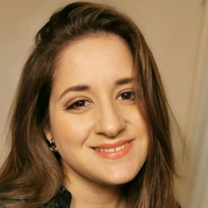 Σουγκάρη Ολυμπία - Καθηγήτρια Ιστορίας στο instateacher.gr