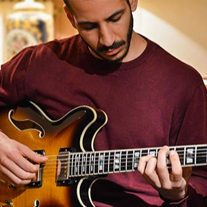 Στεφάνογλου Νίκος - Δάσκαλος Ακουστικής Κιθάρας στο instateacher.gr