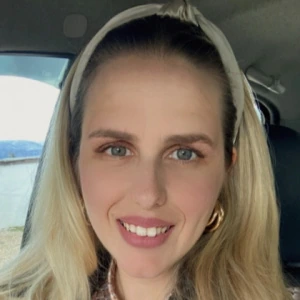 Τζουροπάνου Σταματίνα - Καθηγήτρια Νέων Ελληνικών στο instateacher.gr