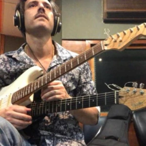 Κρνανίου Αλέξης - Δάσκαλος Ηλεκτρικής Κιθάρας στο instateacher.gr