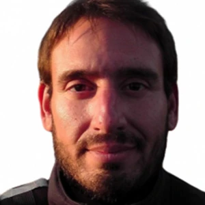 Νίκος Β. - Καθηγητής Πολιτικής Θεωρίας στο instateacher.gr